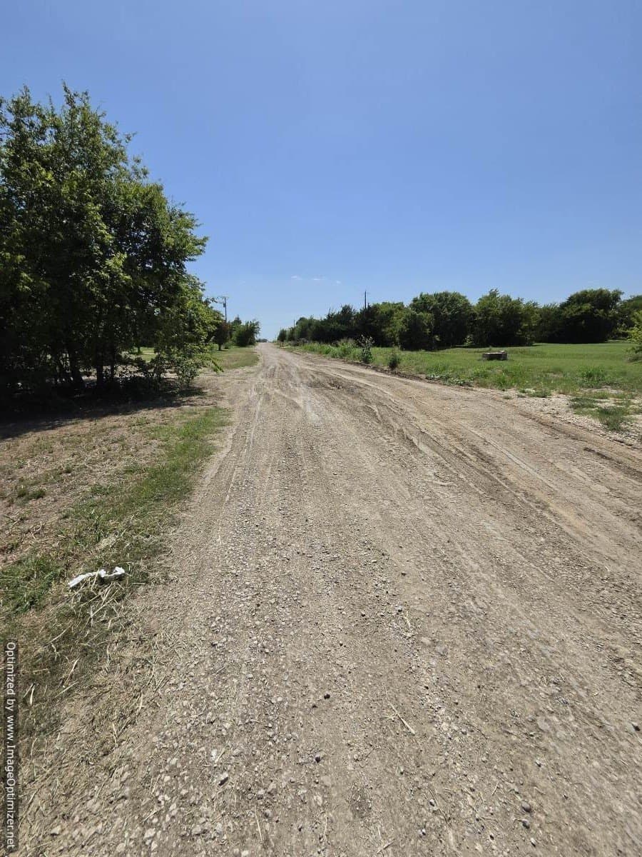 1.05 acres in Johnson County - photo 3