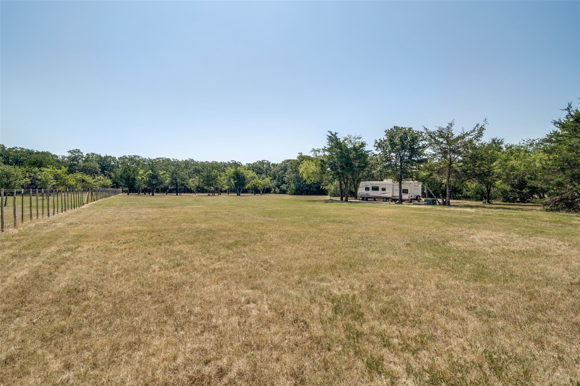 2.5 acres in Hunt County gallery image 3