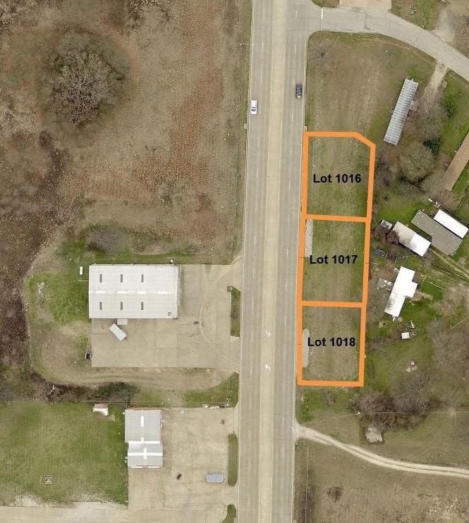 0.5 acres in Henderson County