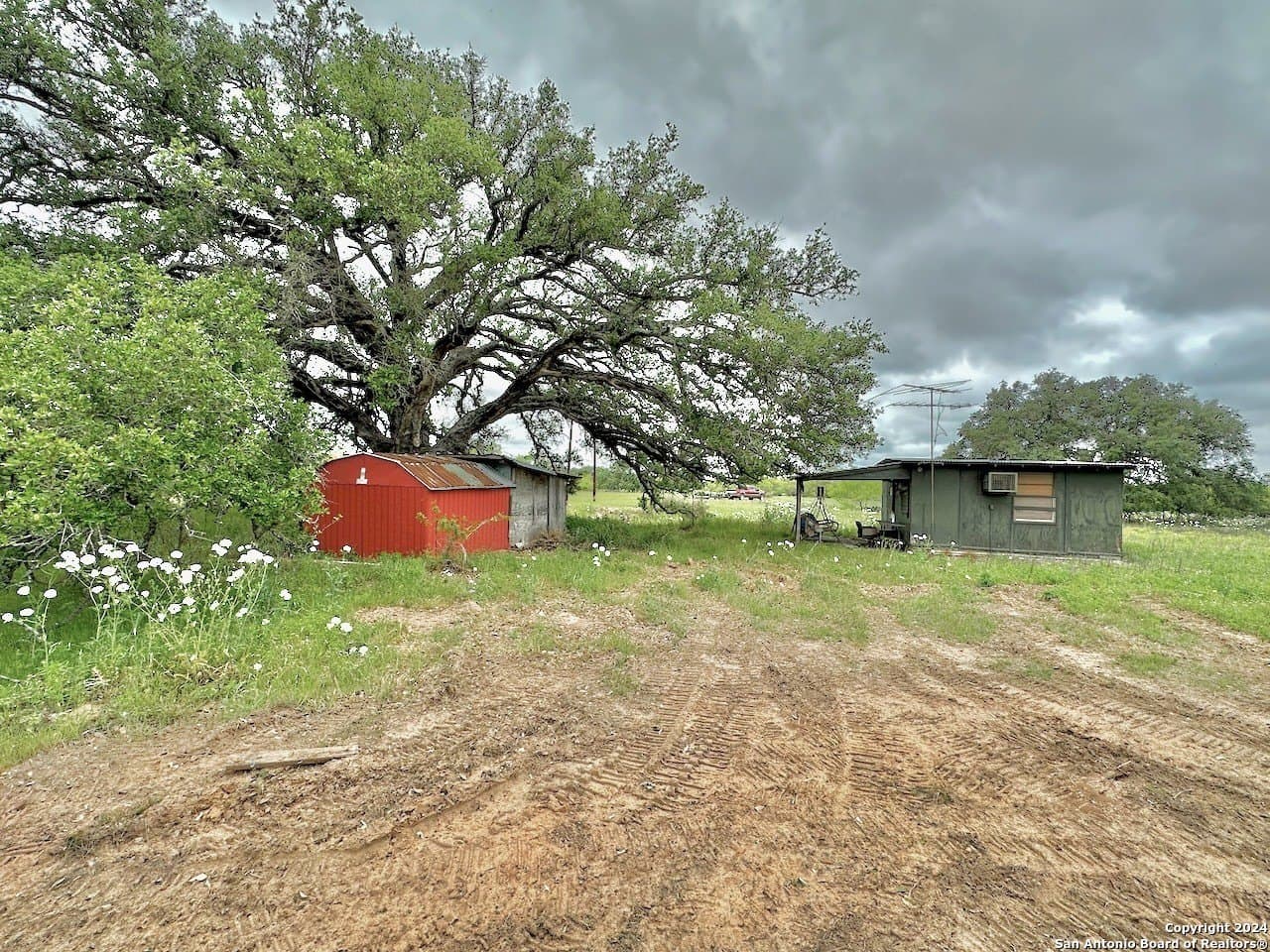 177.9 acres in Medina County - photo 8