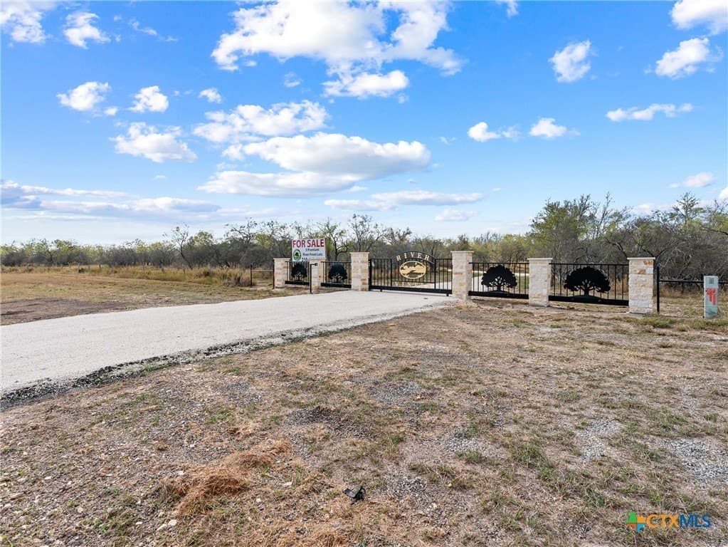 16.13 acres in Guadalupe County - photo 8