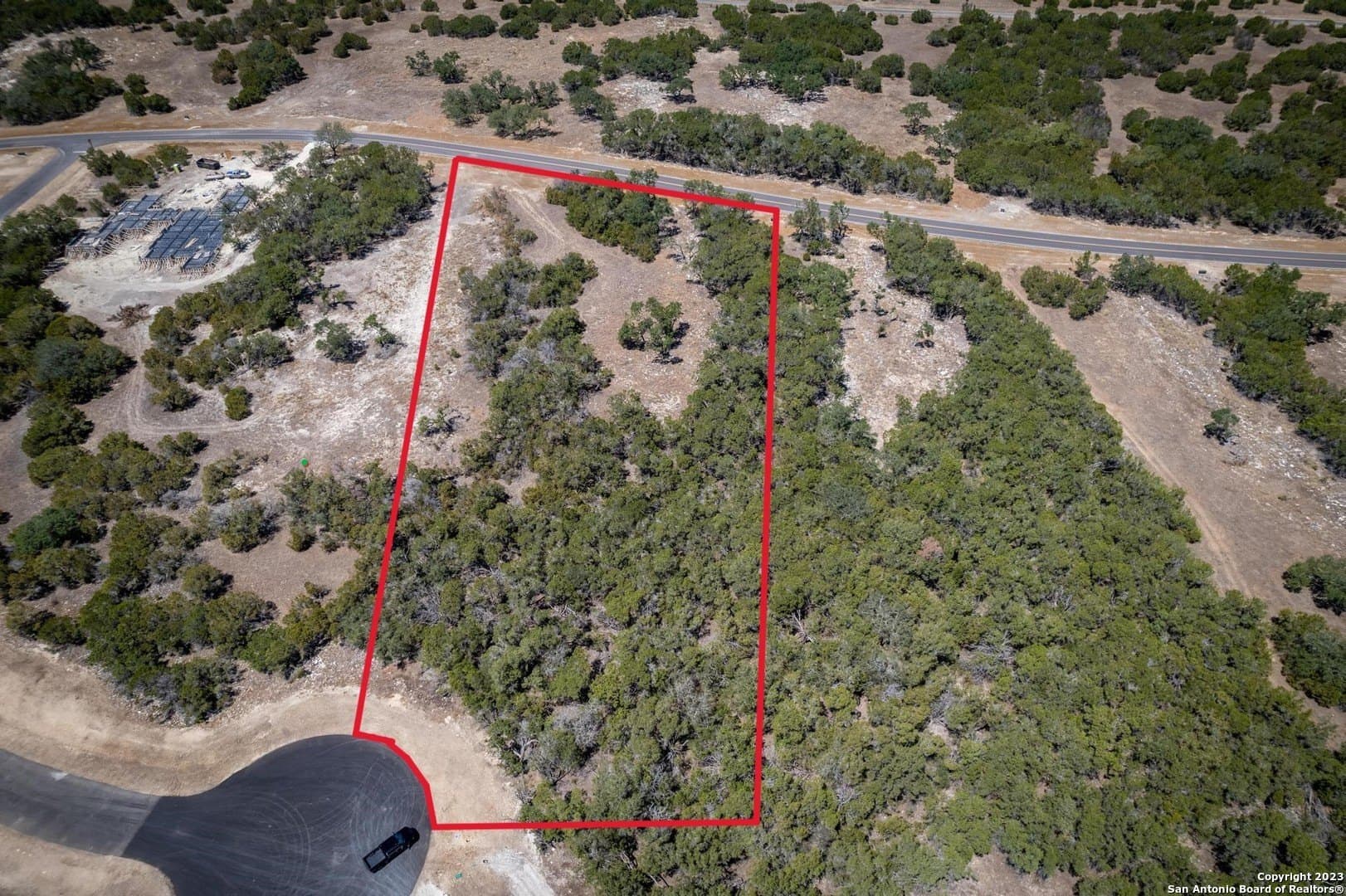 2.3 acres in Kendall County