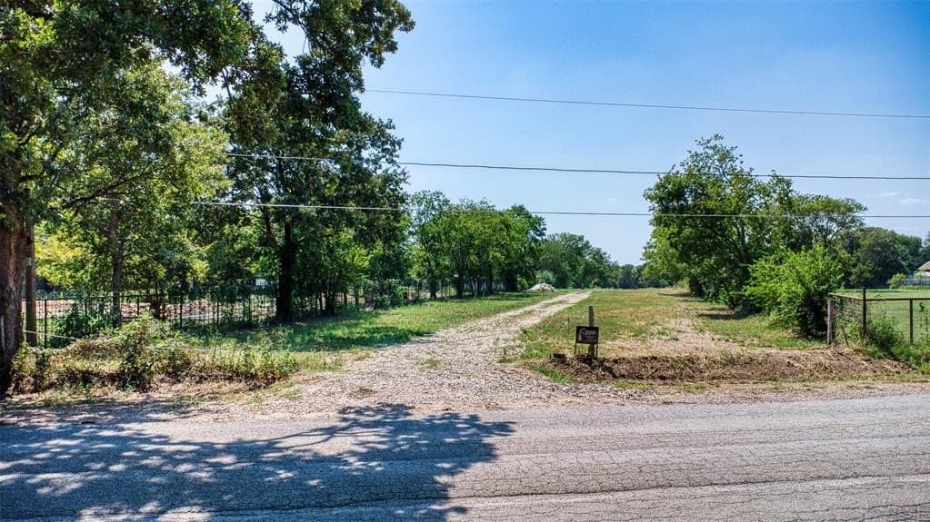 3.65 acres in Dallas County gallery image 3