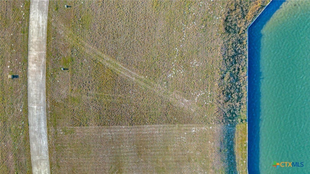 0.25 acres in Calhoun County - photo 9