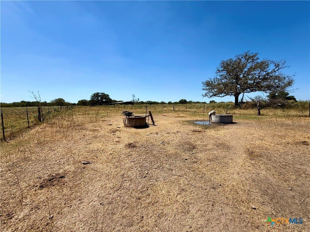 10.01 acres in Gonzales County - photo 12