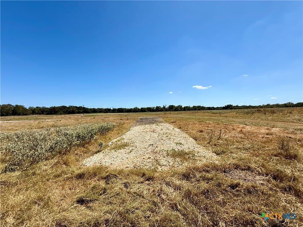 10.01 acres in Gonzales County - photo 36
