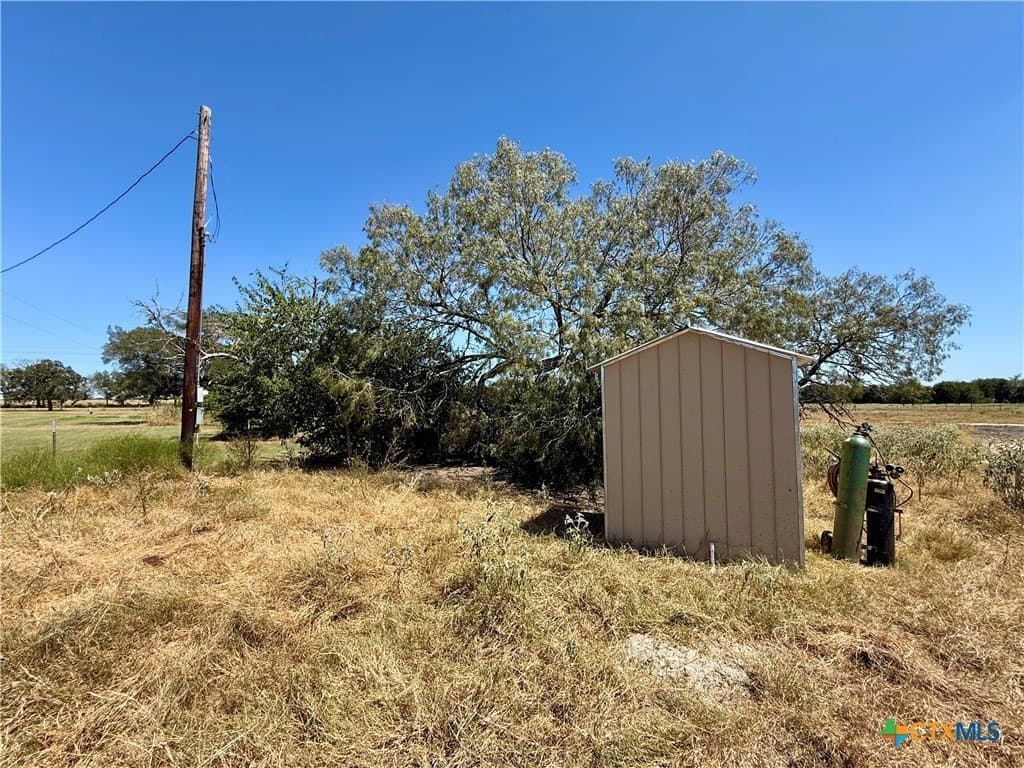 10.01 acres in Gonzales County - photo 11