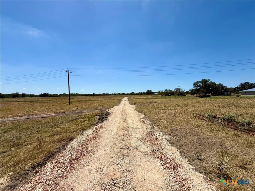 10.01 acres in Gonzales County - photo 4