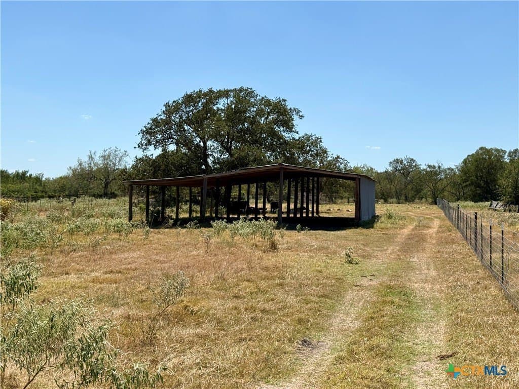 10.01 acres in Gonzales County - photo 13