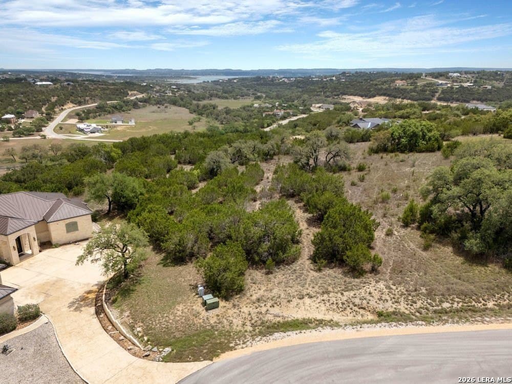 1.42 acres in Comal County - photo 8