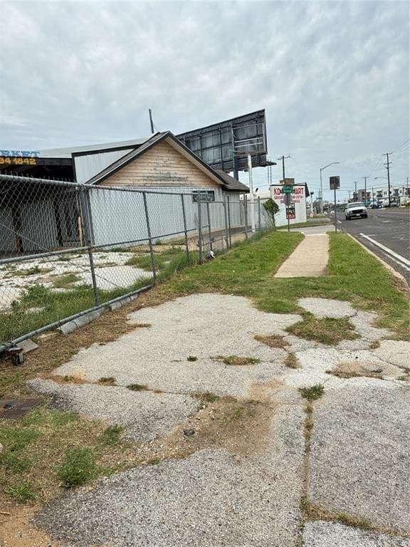 0.18 acres in Tarrant County gallery image 2