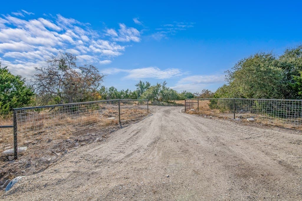 18.1 acres in Kerr County - photo 8