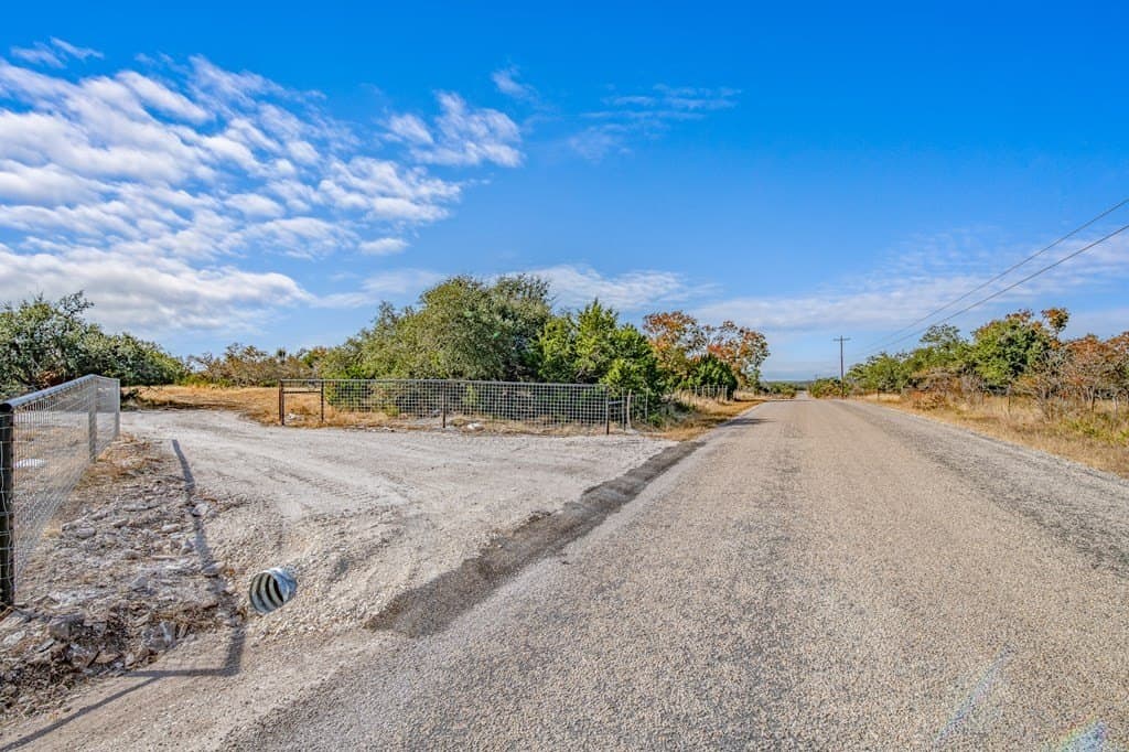 18.1 acres in Kerr County - photo 11