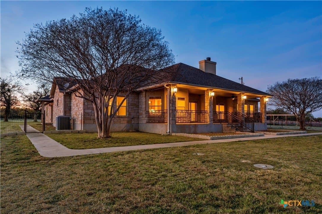 25 acres in Burnet County gallery image 3