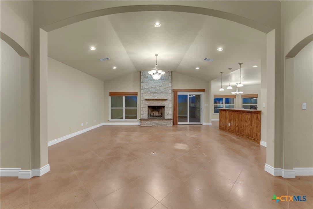 25 acres in Burnet County gallery image 4