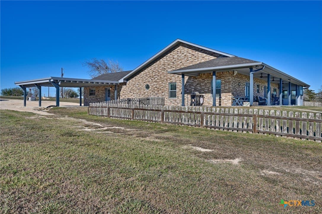 26 acres in Gonzales County - photo 3