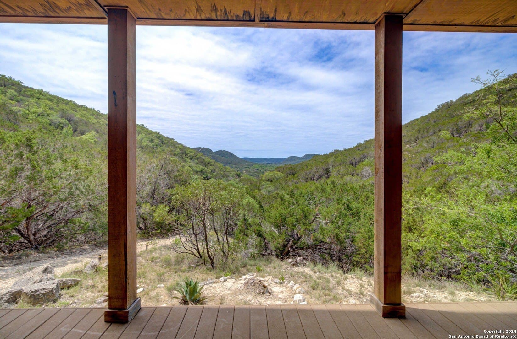 14.83 acres in Bandera County gallery image 3