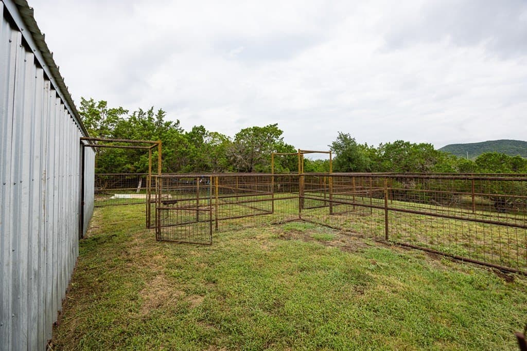 18.86 acres in Bandera County - photo 25