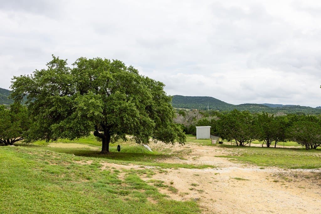 18.86 acres in Bandera County - photo 24