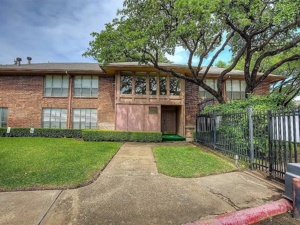 10.4 acres in Dallas County