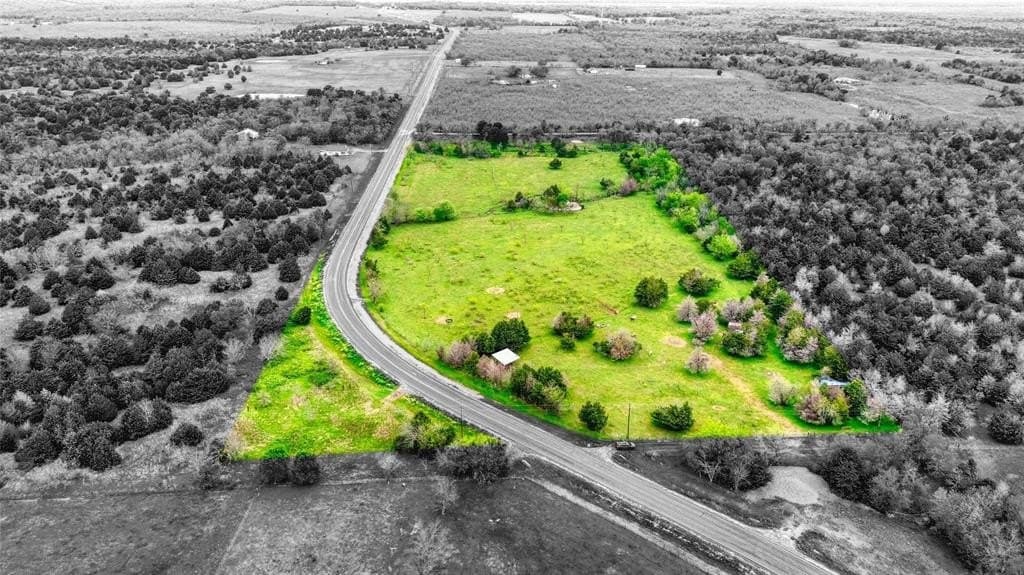 13.98 acres in Navarro County gallery image 2