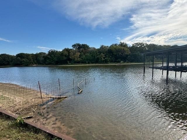 0.38 acres in Henderson County gallery image 3