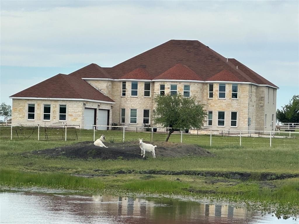 24.05 acres in Ellis County