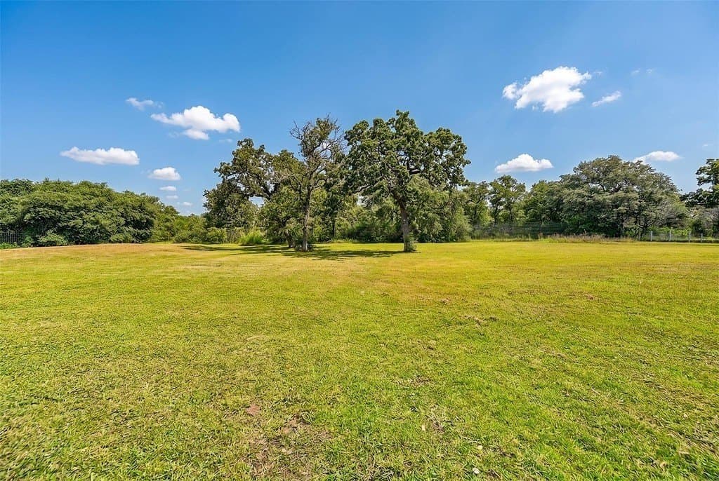 2 acres in Colorado County - photo 28