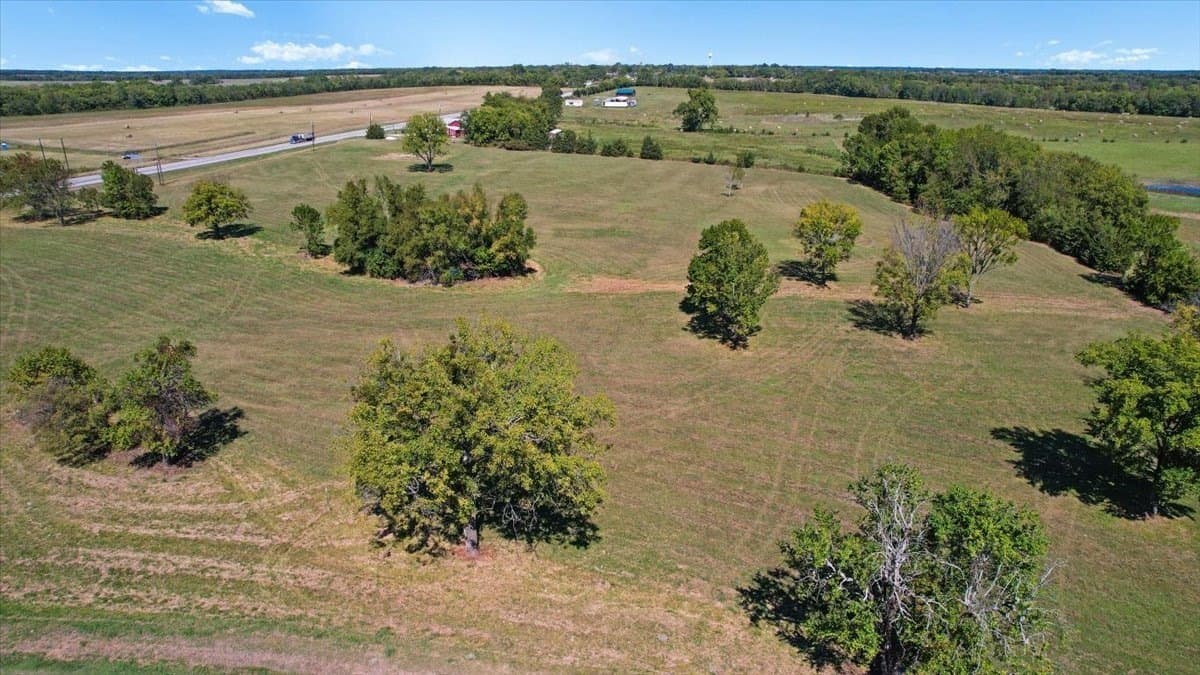 13.31 acres in Red River (TX) County - photo 17