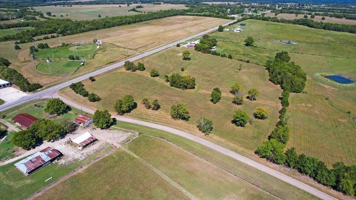 13.31 acres in Red River (TX) County - photo 5