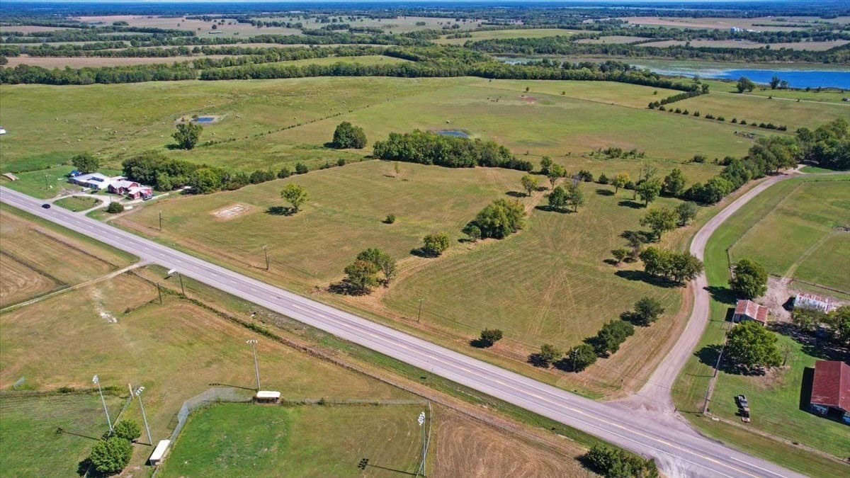 13.31 acres in Red River (TX) County - photo 2