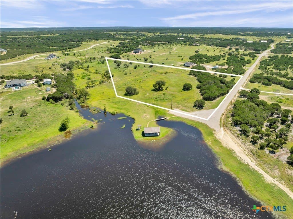 7.64 acres in Burnet County gallery image 4
