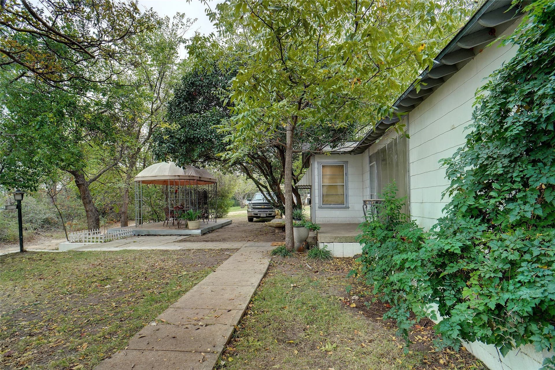 1.93 acres in Tarrant County featured view