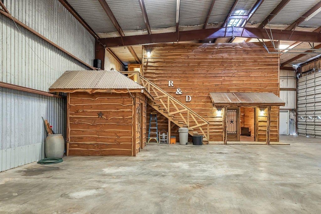 11.92 acres in Colorado County - photo 19