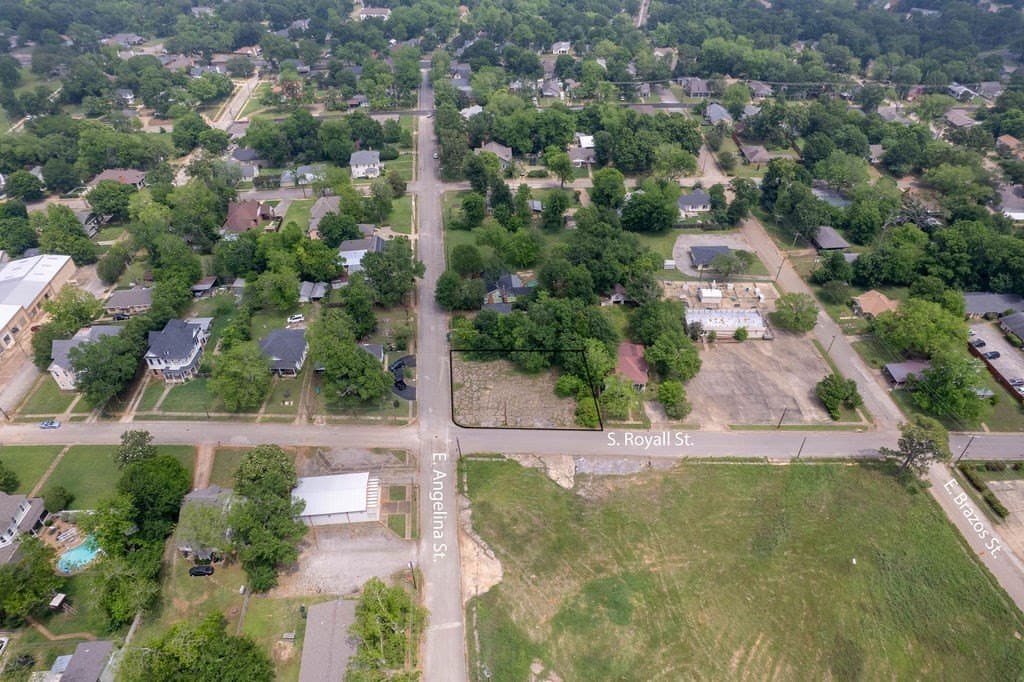 0.25 acres in ANDERSON County - photo 10