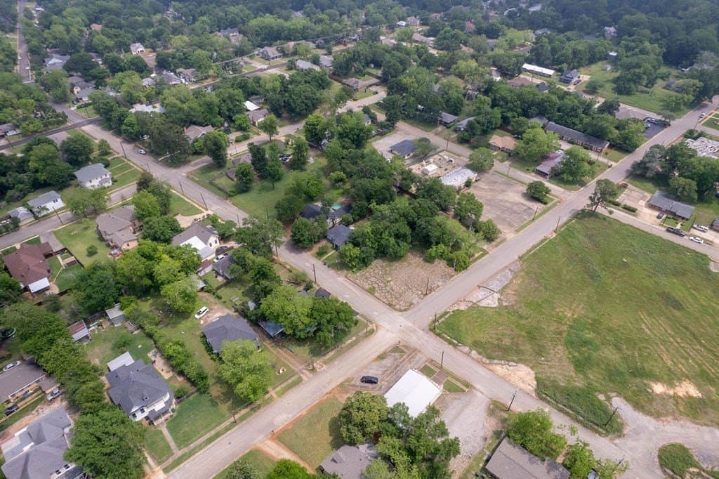 0.25 acres in ANDERSON County - photo 8