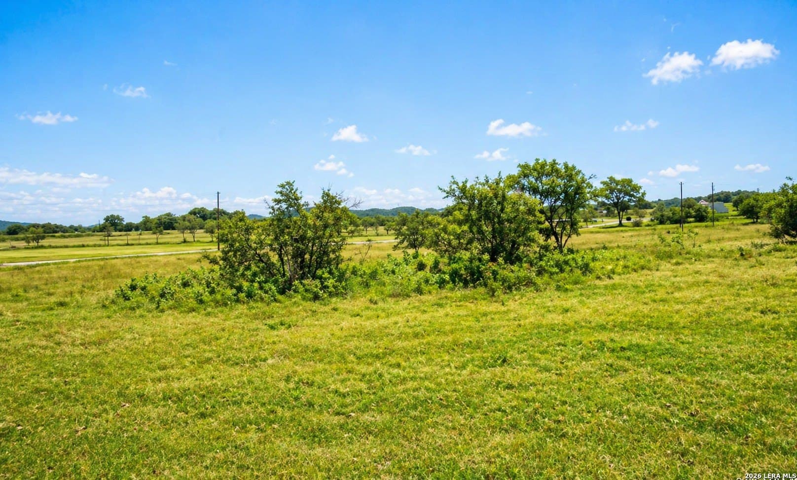 0.27 acres in Bandera County gallery image 3