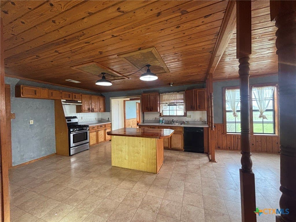 10.01 acres in Burnet County - photo 19