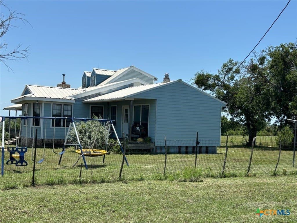 10.01 acres in Burnet County gallery image 4