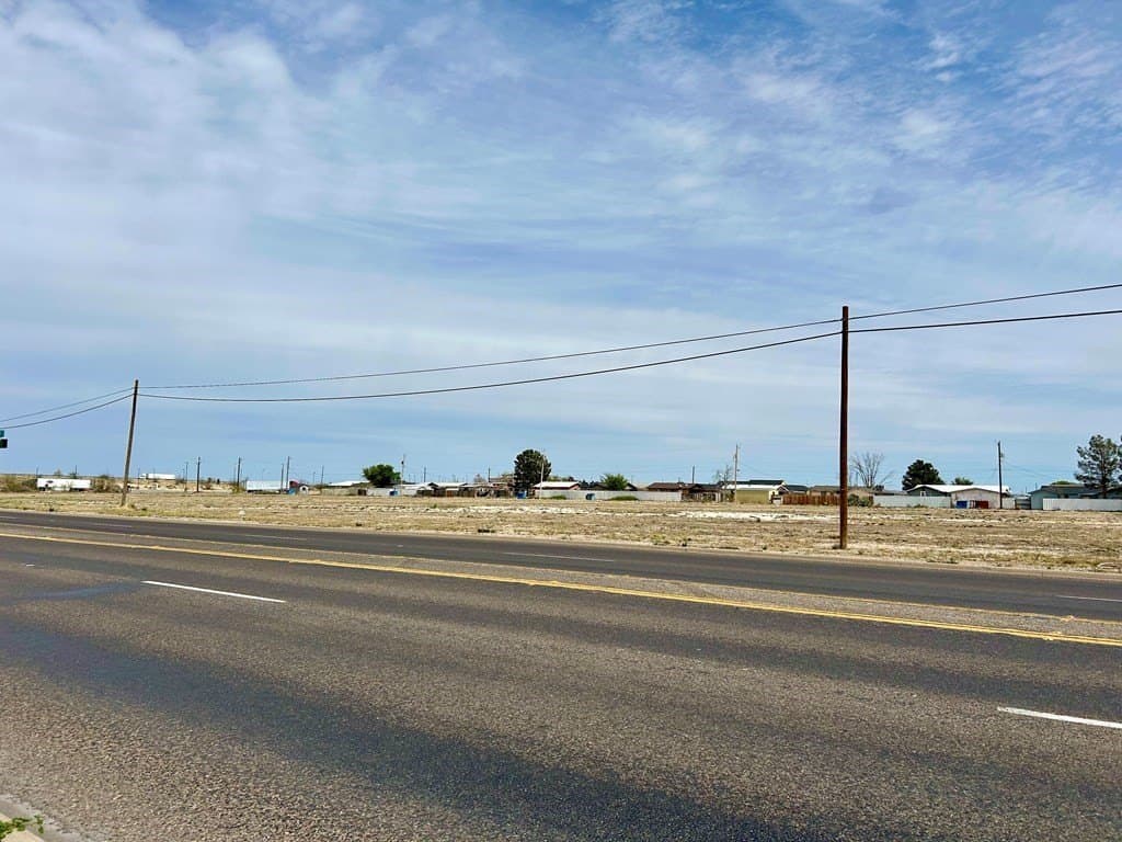 3.58 acres in Pecos County gallery image 2