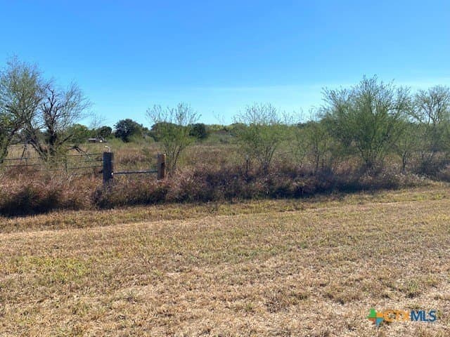 3.3 acres in Victoria County gallery image 2