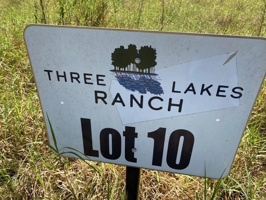 5.01 acres in Texas County gallery image 2