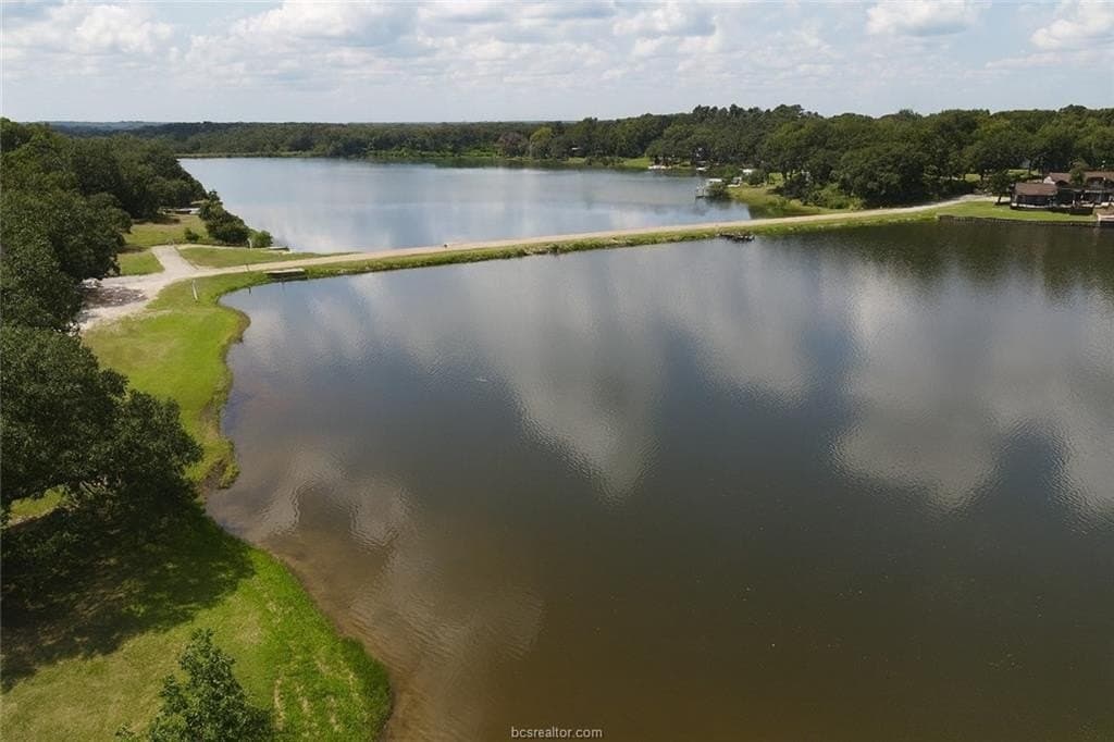 0.52 acres in Leon County - photo 9