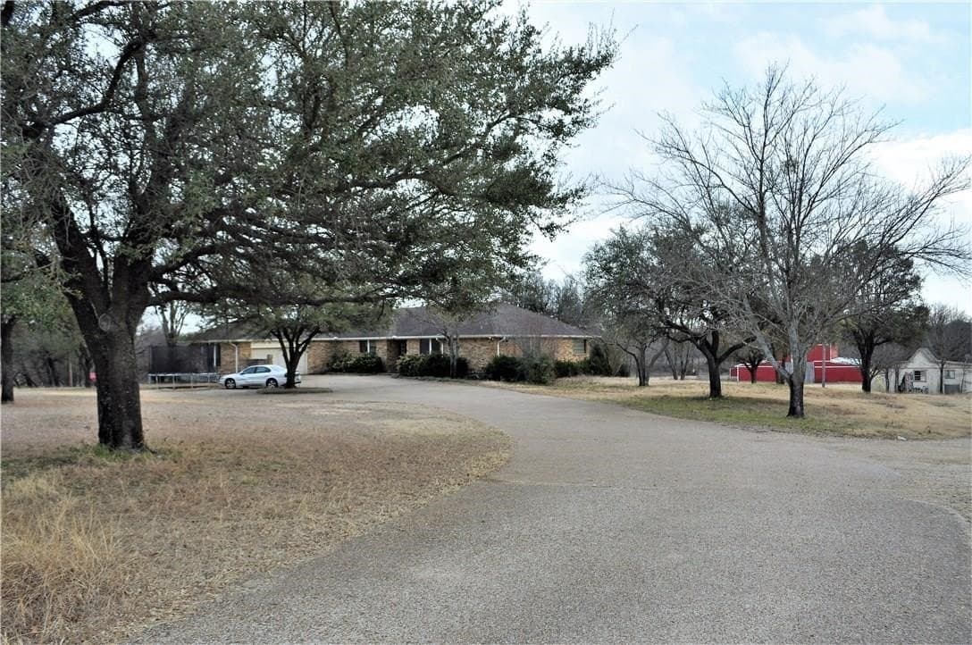 13.68 acres in Ellis County - photo 18
