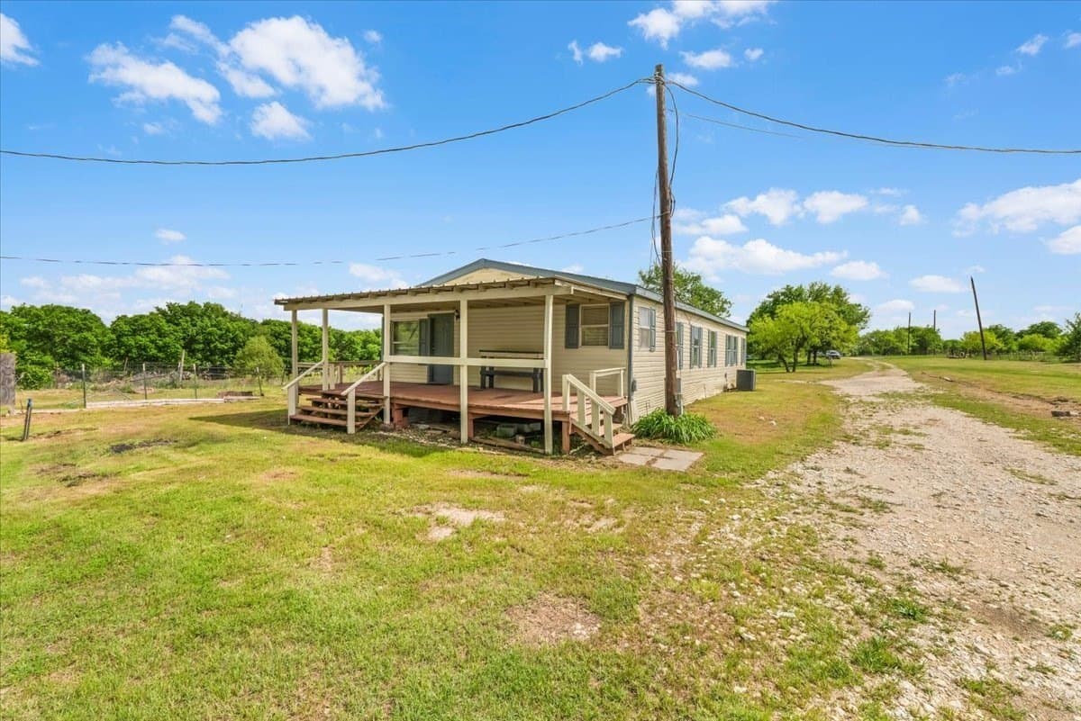 10.23 acres in Ellis County gallery image 3