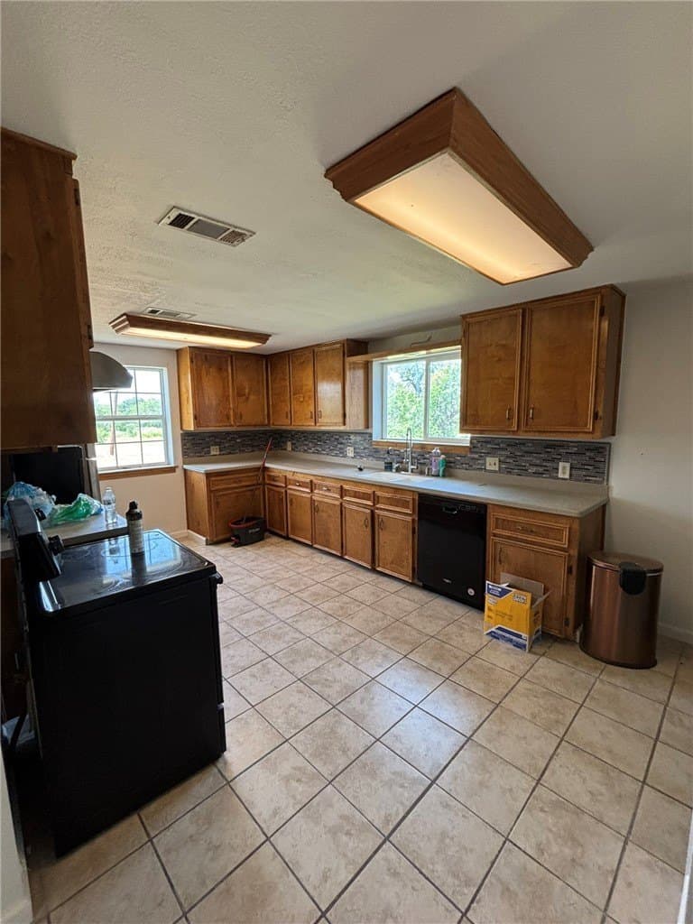 73,137 acres in Nueces County - photo 4