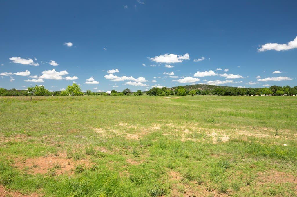 10.29 acres in Gillespie County - photo 10
