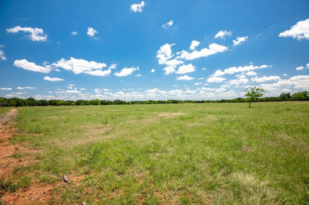 10.29 acres in Gillespie County - photo 6