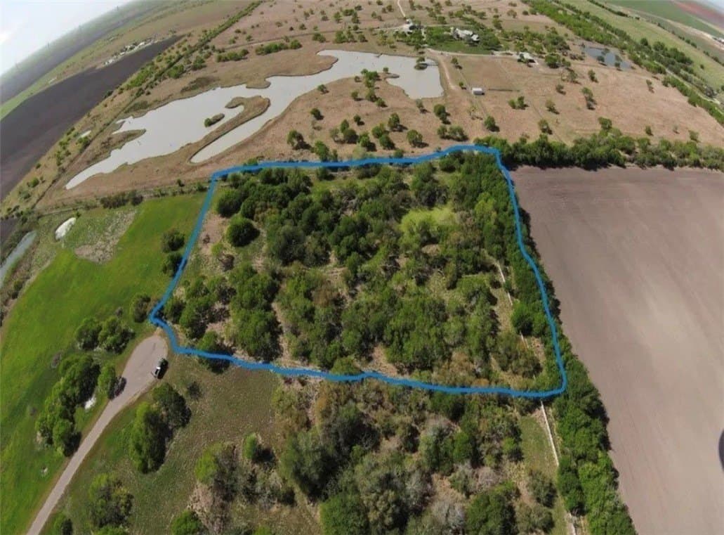 5 acres in Nueces County - photo 10