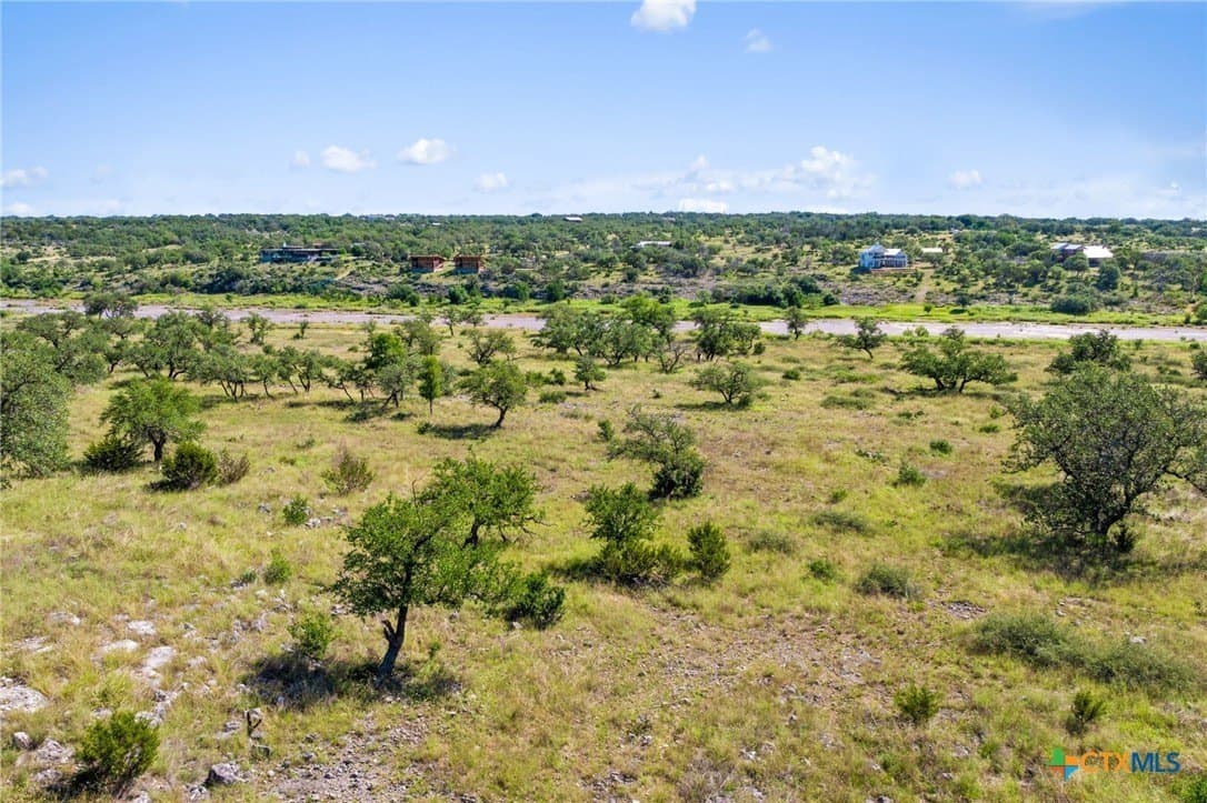 25 acres in Blanco County gallery image 2